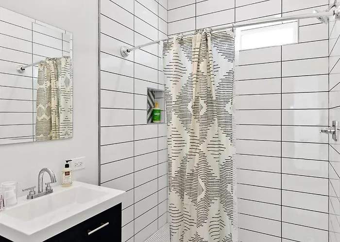 Funky Pool Side In Dtphx Apartment *